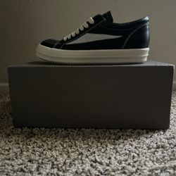 Rick Owen’s Low Leather Sneakers