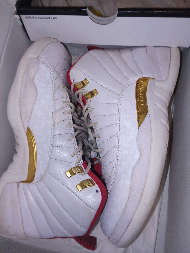 Jordan 12 FIBA White/White/Red 1$ Asking Offers Like New