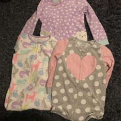 Mamelucos para niña talla 5.