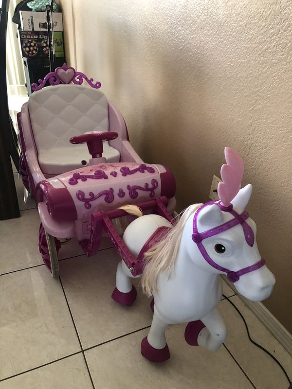 Disney Princess Royal Horse and Carriage 6v RideOn Toy by Huffy for