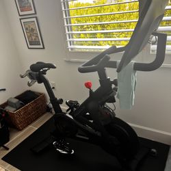 Peloton Bike+ (2022) – Upgraded with Brand New Screen (2025)