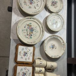 International Heartland Stoneware Dinnerware Set – Japan – Village Farm Pattern 