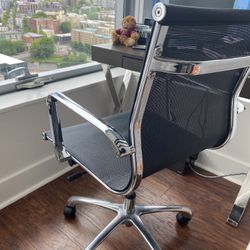 Modern Adjustable Office Chair with Swivel