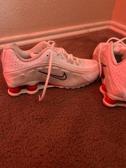 NIKE SHOX R4