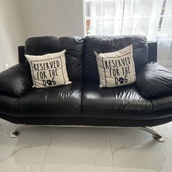 Family Room  3 Pieces Black Leather Set