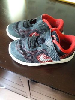 7c red and black nike
