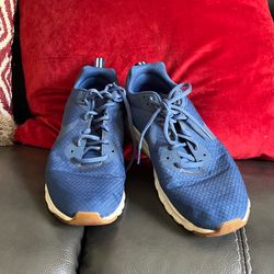 Men's Nike Air Max Motion Blue Athletic Sneakers size 10.5