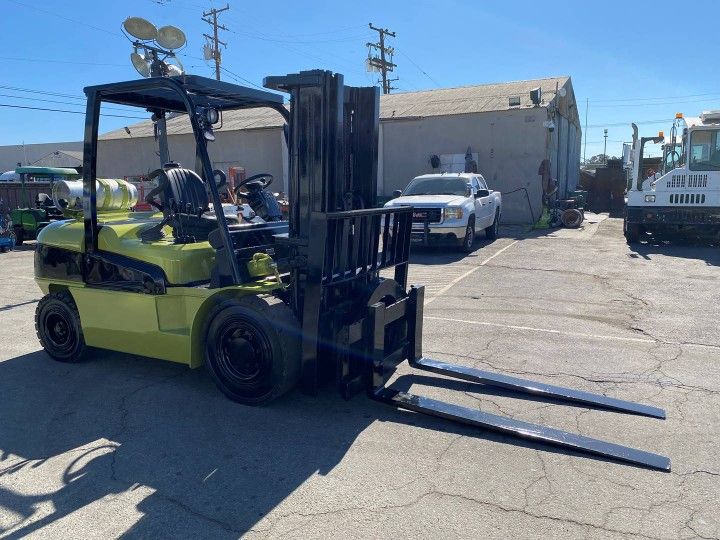 Clark Forklift