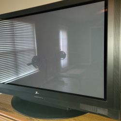 Large ZENITH TV