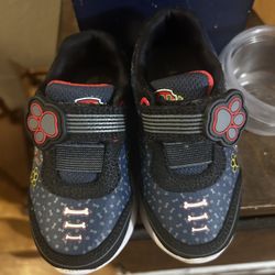 Size 6 Boy Tot Size Snickers Paw Patrol
