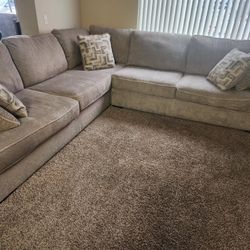 Sectional Couch 