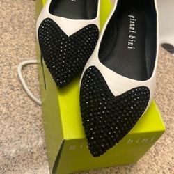 Valentine Gianni Bini Heart Flats 