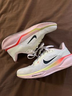 House clean out! NEED GONE!! Nike running shoes