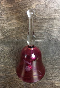VTG RED CHRYSTAL DINNER BELL WITH ETCHED FLOWER