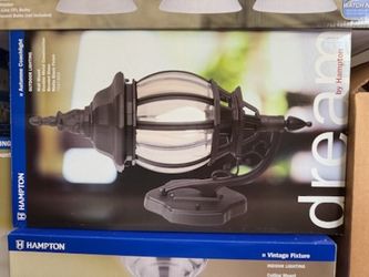 Hampton Coach Light