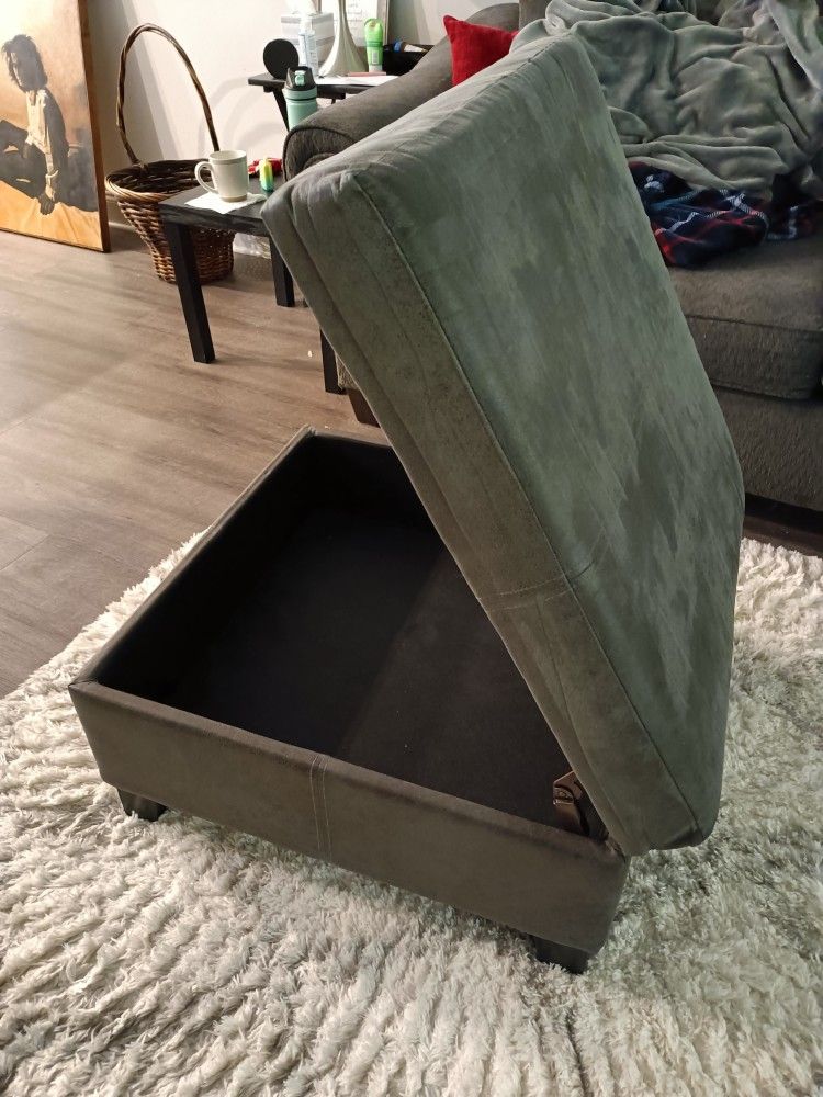 Large Ottoman With Storage 