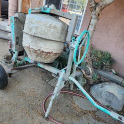 Mixer for concrete 