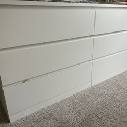 Dresser With White Mirror