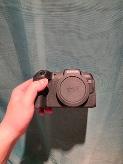 Canon EOS RP Mirrorless Camera
