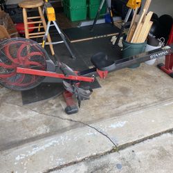 Rowing Machine - Moving Need Gone