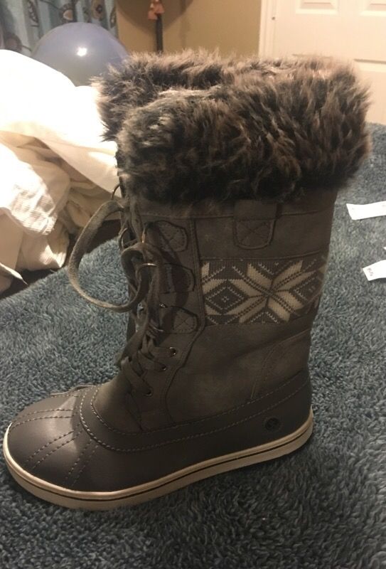 Snow boots women
