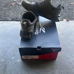 Reebok Men Size 8.5 Shoes