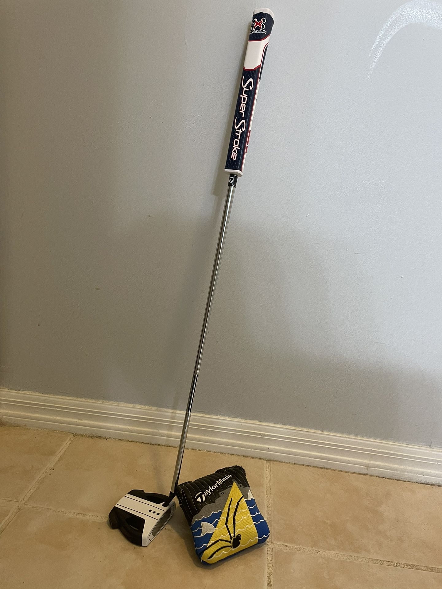 TaylorMade Spider EX #3 Navy/White Putter (RH, 33”) with limited edition TaylorMade Vault Prison Break Spider Headcover!