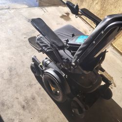 I'm Selling This Electric Chair For $350 It Works Perfect It Has A Charger And The Charge Last For A Long Time My Name Is Salvador You Can Call Me Or