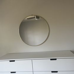 Round Gold Mirror 30”