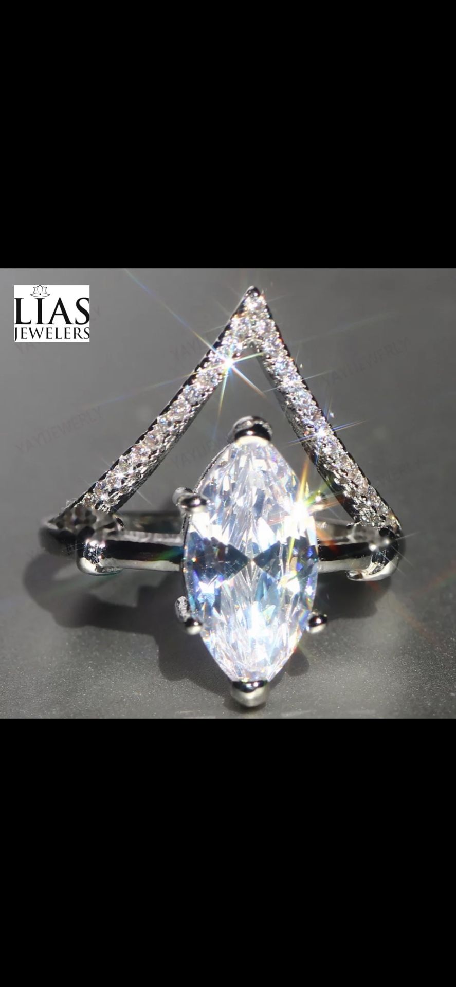 New 18k White Gold Engagement Ring