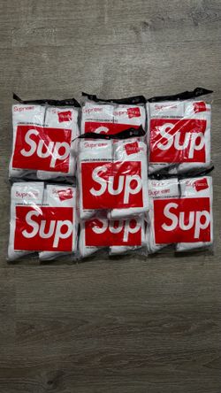 Supreme socks