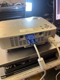 NEC NP40 DLP Lightweight Portable Projector