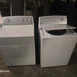 Kenmore Washer/dryer Set. 