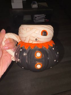 Johanna Parker - Set of two Mummy Mugs