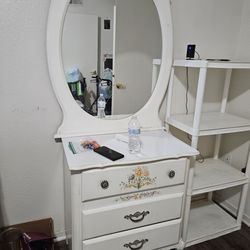 Dresser set w/mirror