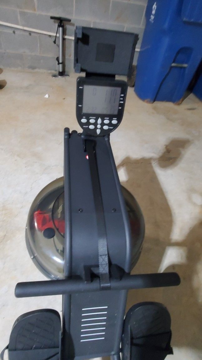 Water row machine with app Exercise