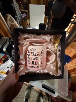 Retired Free & Fabulous Mug Gift Set - NEW