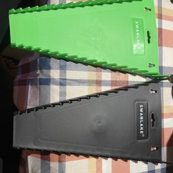 (2) magnetic wrench holder set one in black and one in green $20 for both in n Lakeland 