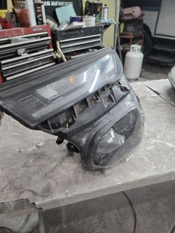 2022 trail blazer left headligth