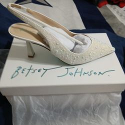 Zapatillas nuevas BETSET JOHNSON Medid # 8.5 W