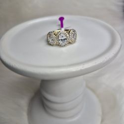 Beautiful Elegant Ring Size #7...High Quality Jewelry Hypoallergenic Waterproof Non Tarnish Excellent Quality 