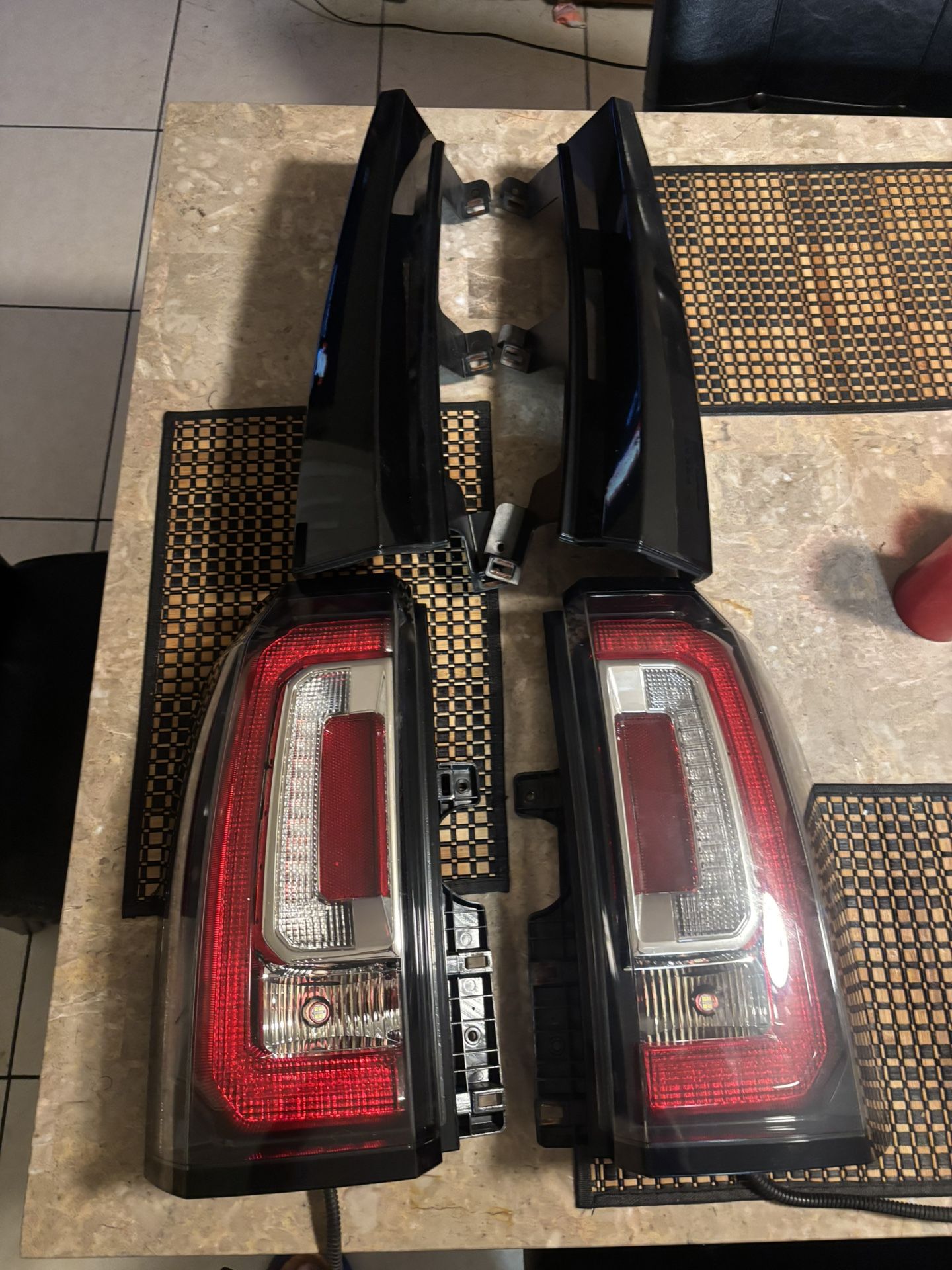 2015-2020 GMC Yukon Denali Rear Lights