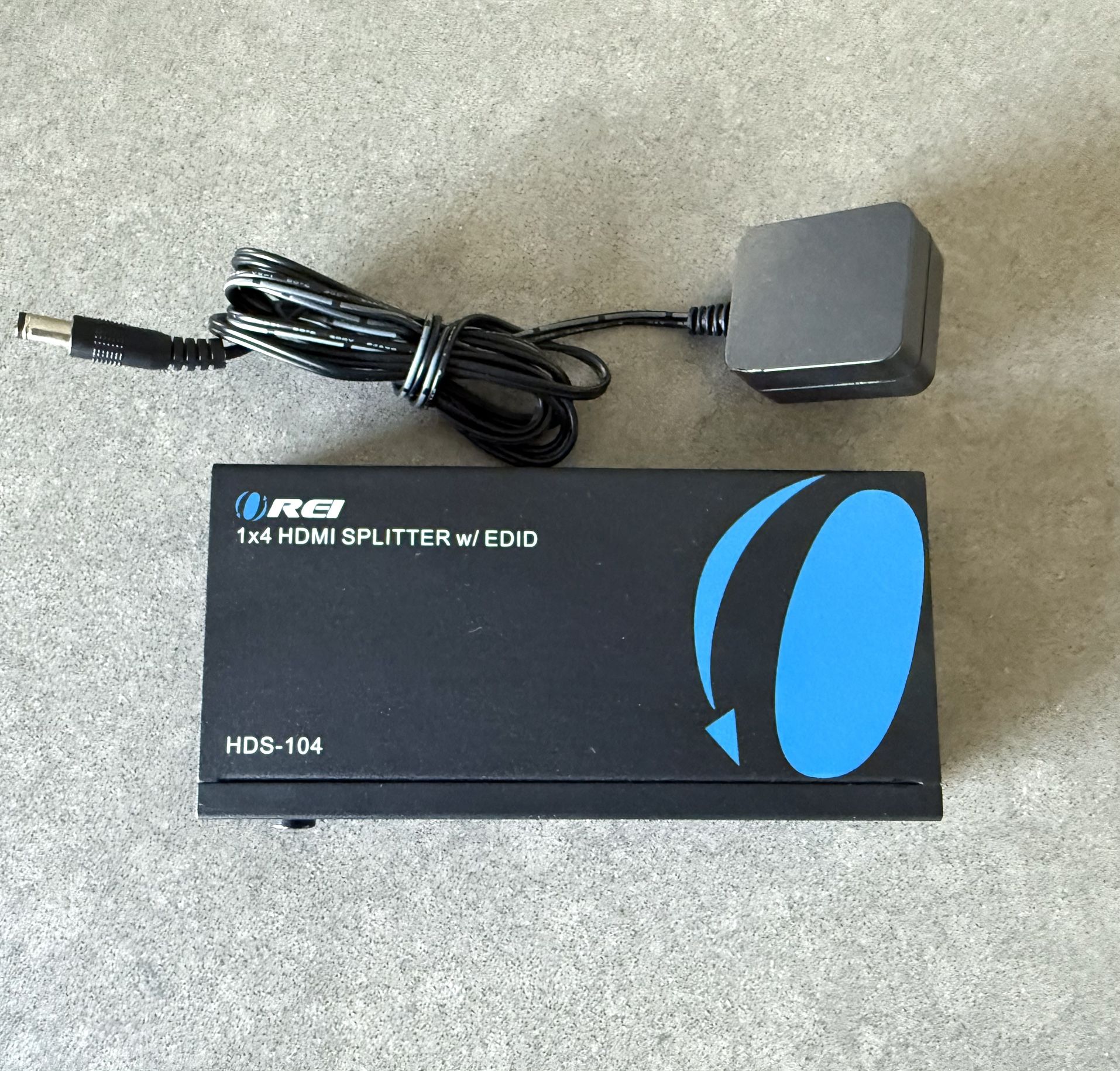 1-to-4 HDMI Splitter