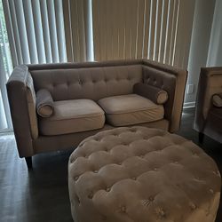 PINK SOFA SET FOR SELL WITH OTTOMAN $600