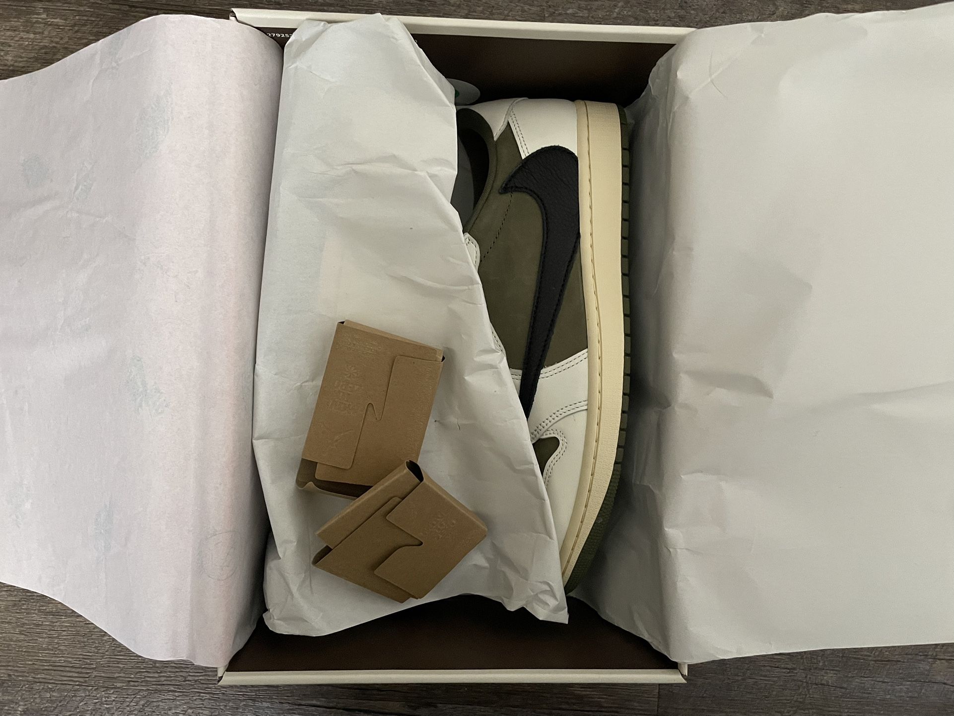 Jordan 1 Low Travis Scott- Medium Olive