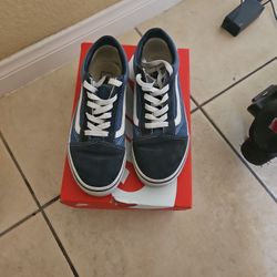 Us Size 6 Vans Shoes 