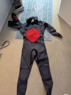 Quicksilver size small wetsuit