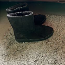 Black Winter Boots