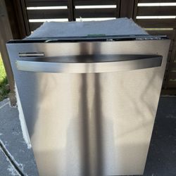 Whirlpool WDT705PAKZ Built‑In Dishwasher (Stainless Steel)
