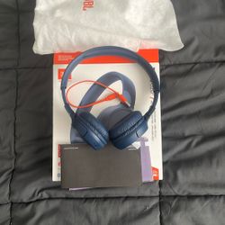 JBL Tune 520BT Bluetooth Headphones 